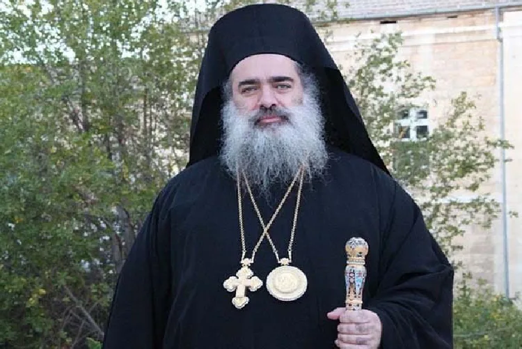 المطران عطا الله حنا : جلالة الملك ما فتئ يدعم حقوق الشعب الفلسطيني بمواقفه الثابتة ومبادراته الإنسانية النبيلة