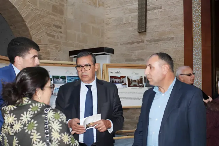 سفراء معتمدون بالمغرب يزورون المعرض المتنقل للصور الفوتوغرافية للمدينة العتيقة بسلا