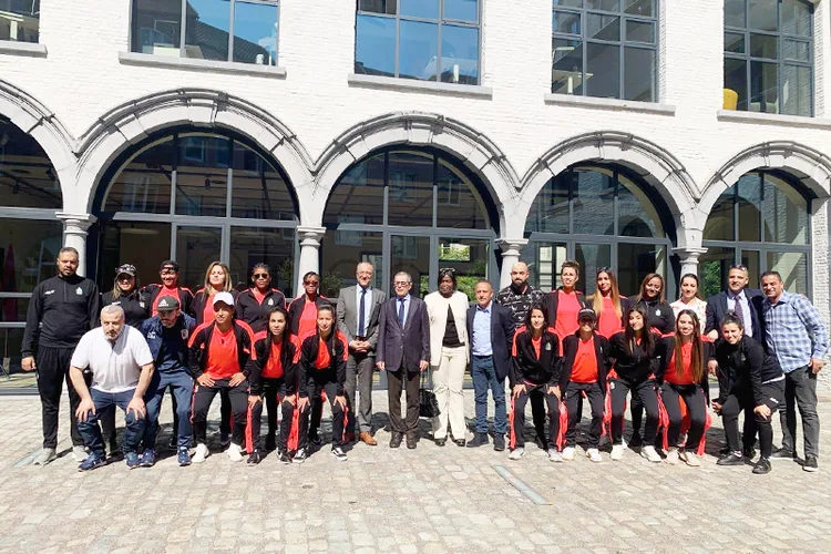 استقبال فريق مدينة العيون لكرة القدم النسوية ببرلمان بروكسيل