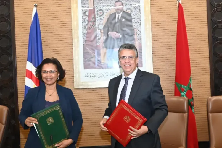 المغرب والرأس الأخضر يوقعان مذكرة تفاهم لتعزيز التعاون القضائي والإداري وتطوير العدالة في إطار الشراكة الإفريقية