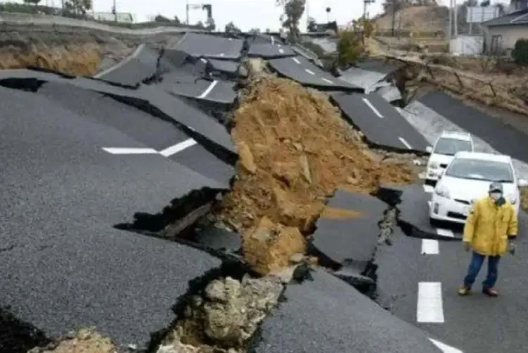 رصد أكثر من 470 هزة أرضية حول سلسلة جزر بجنوب غرب اليابان