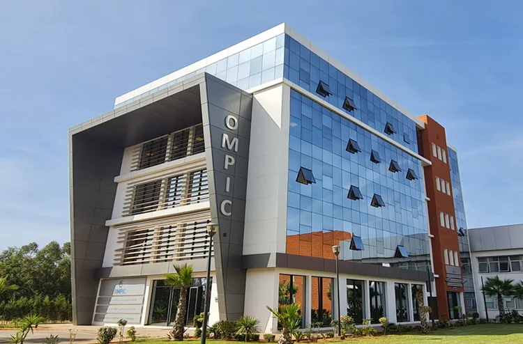 جهة الشرق: إحداث 5165 مقاولة مع متم أكتوبر (مكتب)