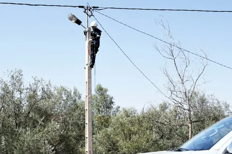 زلزال الحوز: تعبئة كبيرة للمكتب الوطني للكهرباء والماء بإقليم تارودانت لضمان التزود بالطاقة الكهربائية