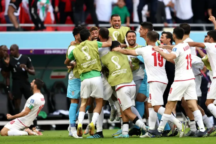 المنتخب الإيراني يفوز على نظيره الويلزي بهدفين نظيفين