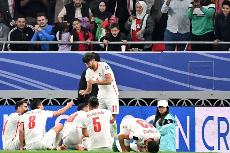 المنتخب الأردني بقيادة عموتة يتأهل لأول مرة في تاريخه إلى نهائي كأس آسيا 2023