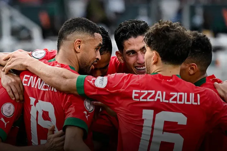 ثنائي مغربي ضمن التشكيلة المثالية للجولة الأولى من الكان