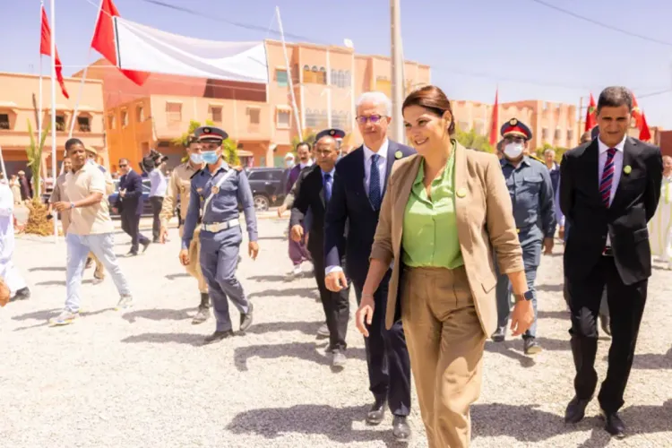 السيدة فاطمة الزهراء المنصوري تعطي الانطلاقة الرسمية للقافلة التحسيسية للقرب بإقليم شيشاوة