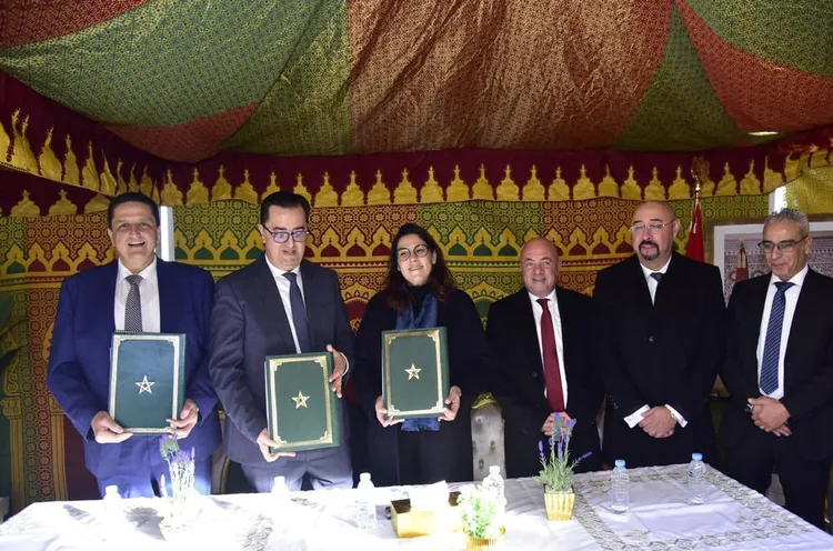 جهة طنجة-تطوان-الحسيمة: السيدة فاطمة الزهراء المنصوري تقوم بزيارة ميدانية وتوقع أربع اتفاقيات