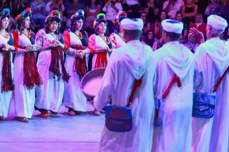 الدورة ال53 للمهرجان الوطني للفنون الشعبية: استعراض للفرق المشاركة في أجواء احتفالية بهيجة