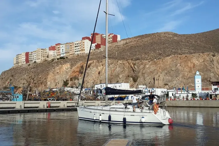 رفع شارة اللواء الأزرق بالميناء الترفيهي لمدينة الحسيمة للسنة الثانية على التوالي