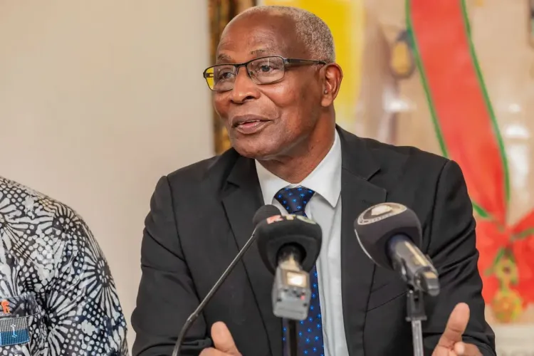 الوزير الأول الغيني: مسجد محمد السادس بكوناكري رمز لقوة الروابط بين المغرب وغينيا