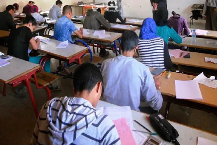 77122 مترشحة ومترشحا لاجتياز امتحانات السنة الثانية باكالوريا دورة 2025 بجهة الرباط سلا القنيطرة (بلاغ)