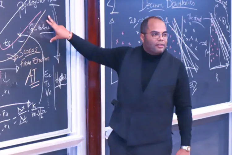 المغربي أنس باري يشارك في ابتكار خوارزمية جديدة ضمن فريق علماء الحاسوب بجامعة نيويورك