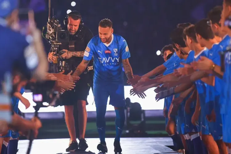 من بينها 4 أندية سعودية.. 20 ناديا ينفق 3.3 مليار يورو خلال فترة الانتقالات الصيفية