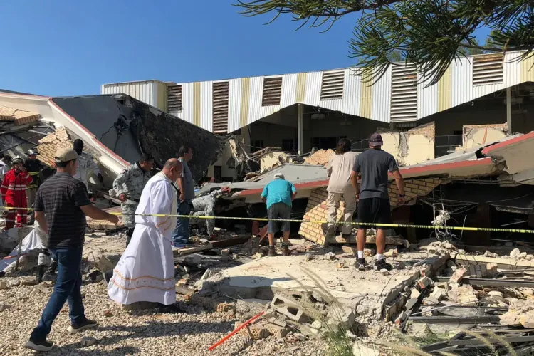 المكسيك: مصرع 10 أشخاص على الأقل وإصابة 60 آخرين جراء انهيار سقف كنيسة