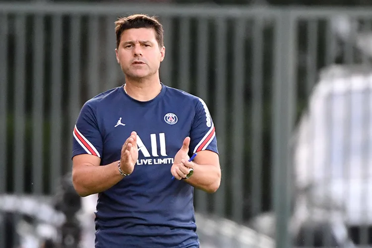 باريس سان جرمان يعلن رحيل مدربه الأرجنتيني ماوريسيو بوكيتينو