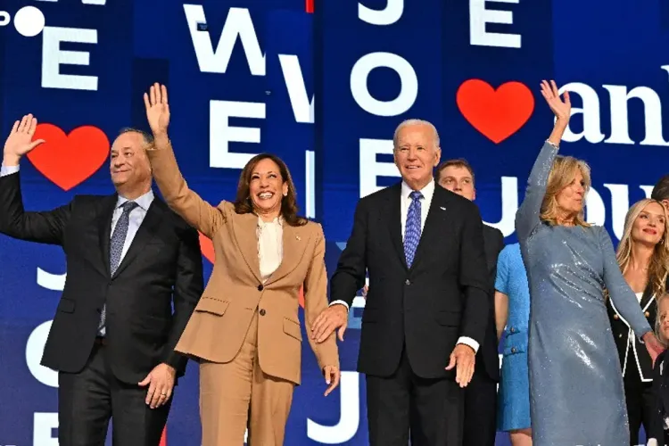 المؤتمر الديمقراطي، بداية انتقال المشعل من بايدن إلى هاريس