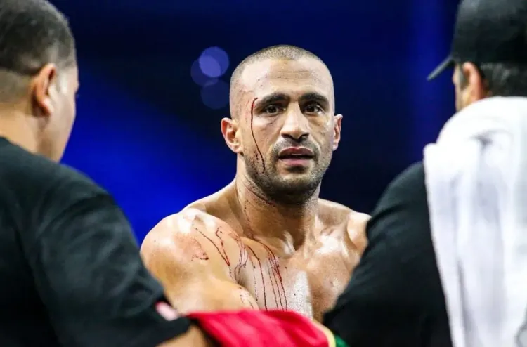 بدر هاري يسقط بالضربة القاضية