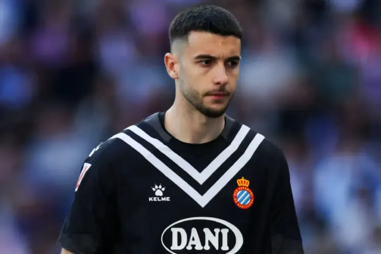 برشلونة يضم الحارس الإسباني جوان غارسيا حتى 2031