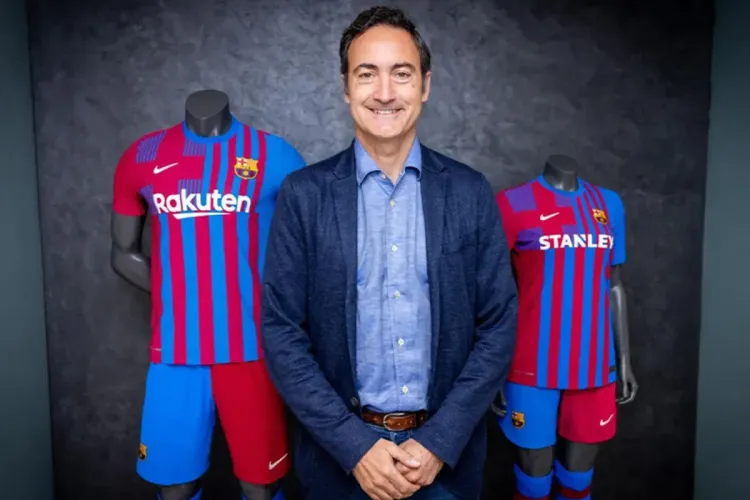 المدير التنفيذي لبرشلونة فيران ريفرتير يعلن استقالته