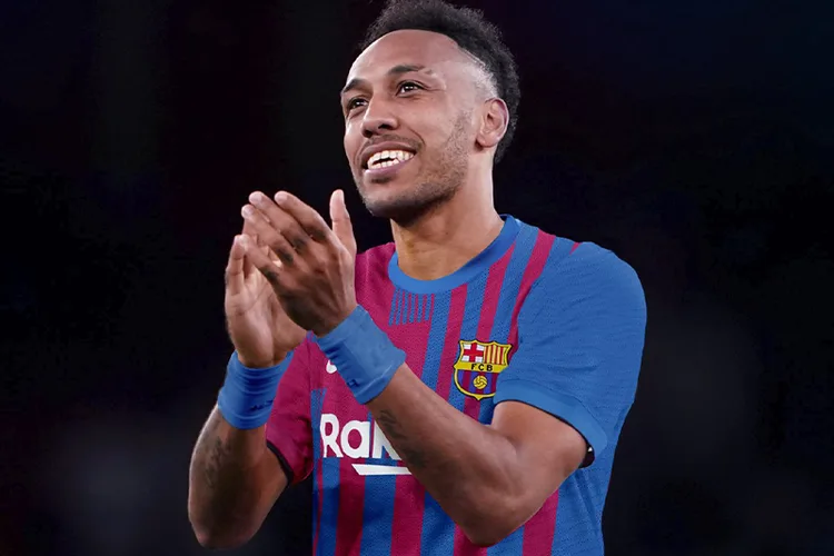 رسميا .. الغابوني بيير إيمريك أوباميانغ لاعب بنادي برشلونة