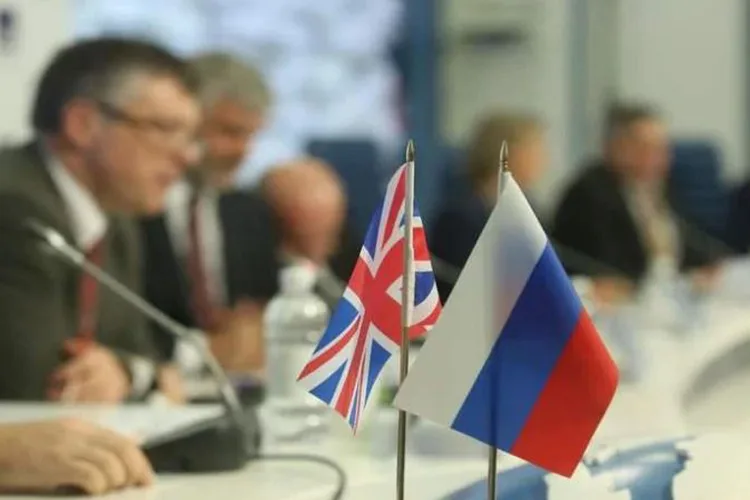 بريطانيا تعلن تعليق التعاون الضريبي مع روسيا وبيلاروسيا