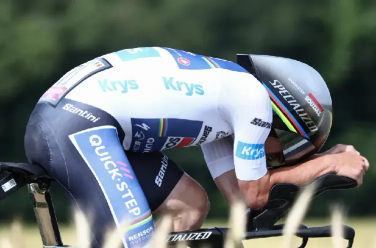 بطولة العالم لسباق الدراجات على الطريق (رواندا 2025).. البلجيكي ريمكو إيفنبويل يحرز لقب سباق ضد الساعة فردي للنخبة