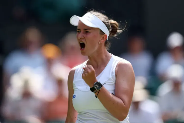 بطولة ويمبلدون لكرة المضرب.. التشيكية كريتشيكوفا تستهل الدفاع عن لقبها بفوز صعب