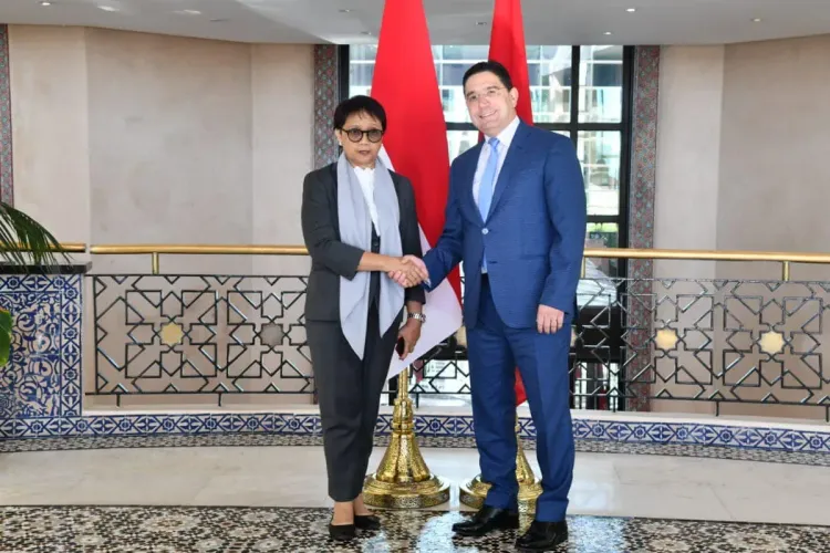 المغرب وإندونيسيا يوقعان مذكرة تفاهم تؤسس لشراكة استراتيجية بين البلدين