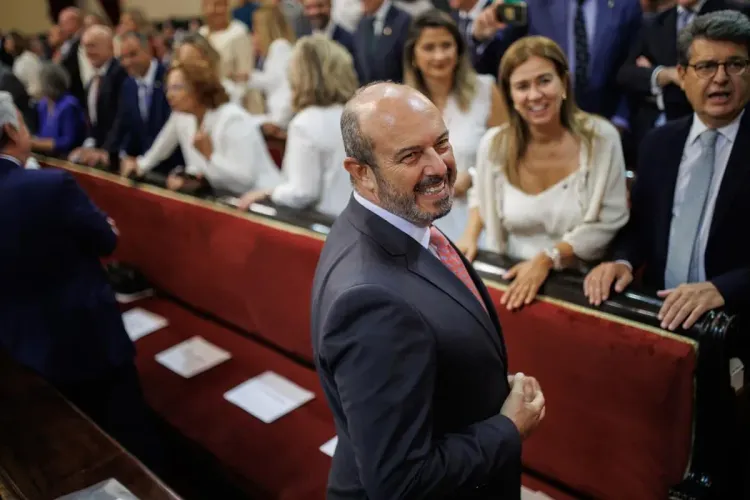 إنتخاب بيدرو رولان من الحزب الشعبي رئيسا لمجلس الشيوخ الإسباني