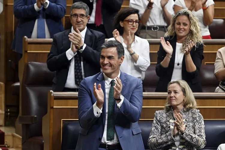 سانشيز يكشف عن تشكيلة حكومته الجديدة