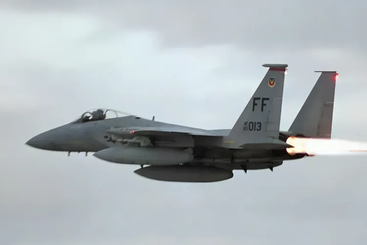 تحطم طائرة مقاتلة سعودية ومصرع طاقمها