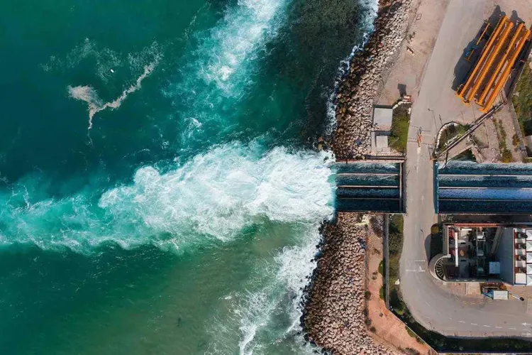 تعبئة 153 مليون درهم لإنشاء محطات متنقلة لتحلية مياه البحر بطنجة-تطوان-الحسيمة