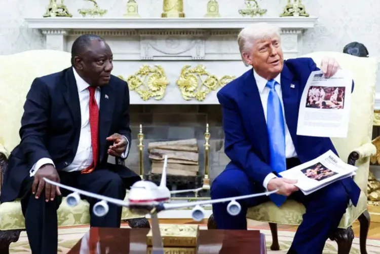 أمام نظيره الجنوب إفريقي، دونالد ترامب يدين "الإبادة الجماعية" ضد الأقلية البيضاء في جنوب إفريقيا