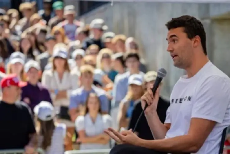 ترامب يعلن وفاة السياسي المحافظ تشارلي كيرك إثر استهدافه بإطلاق نار في يوتا