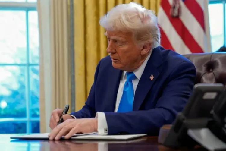 الرئيس ترامب يعلن احتمال تأجيل زيارته إلى الصين بسبب النزاع مع إيران