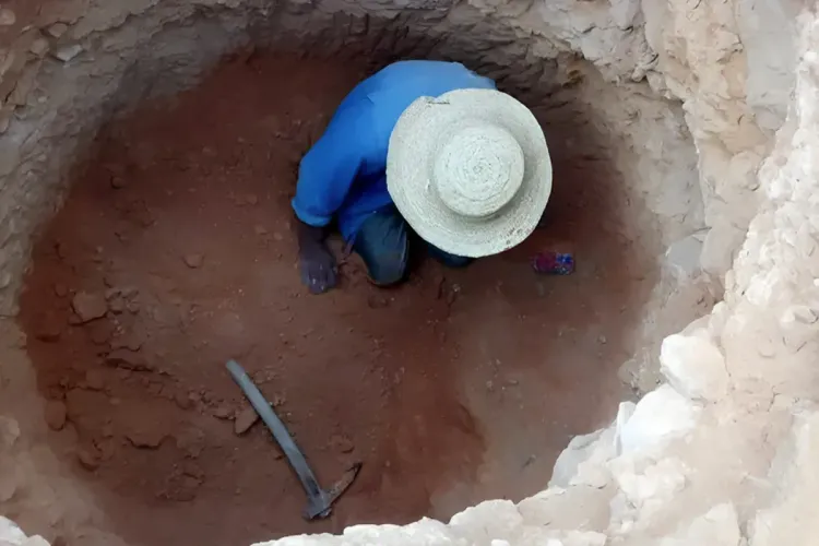 الحكومة تصادق على مشروع مرسوم يتعلق برخصة الثاقب