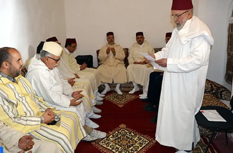 تسليم هبتين ملكيتين لشرفاء ومريدي زاويتي تناغملت والبصيرية بأزيلال