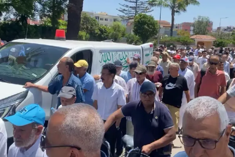 تشييع جنازة الدولي المغربي السابق أحمد فرس بالمحمدية