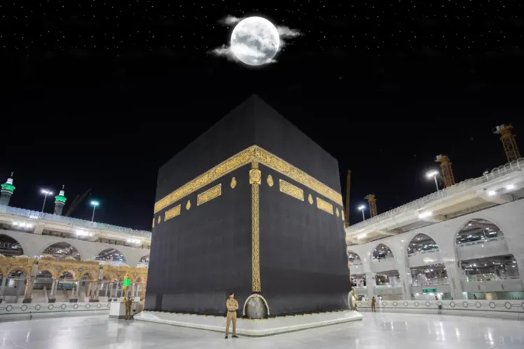 موعد تعامد القمر على الكعبة المشرفة