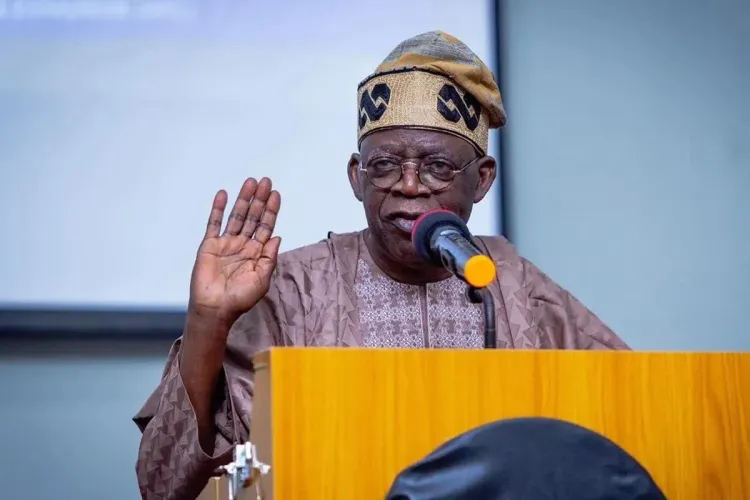 نيجيريا: بولا أحمد تينوبو يؤدي اليمين الدستورية كرئيس جديد