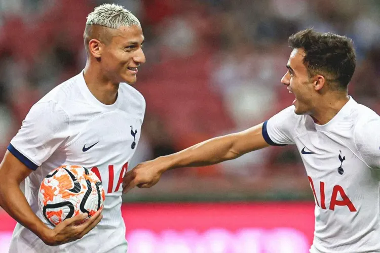 هاتريك ريشارليسون يقود توتنهام إلى الفوز على ليون سيتي السنغافوري