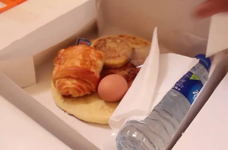 توزيع وجبات إفطار الصائمين.. مبادرات جمعوية ترسخ روح التضامن والتكافل الاجتماعي