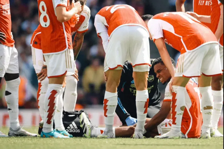 أرسنال يخسر جهود وافده الجديد تيمبر بعد تعرضه لإصابة بليغة في الركبة