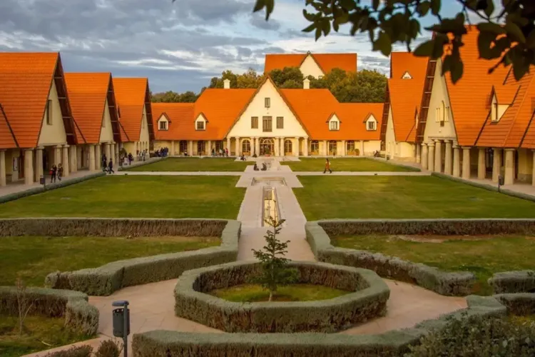 جامعة الأخوين تعطي انطلاقة أول هاكاثون مخصص للابتكار في مجال الدفع