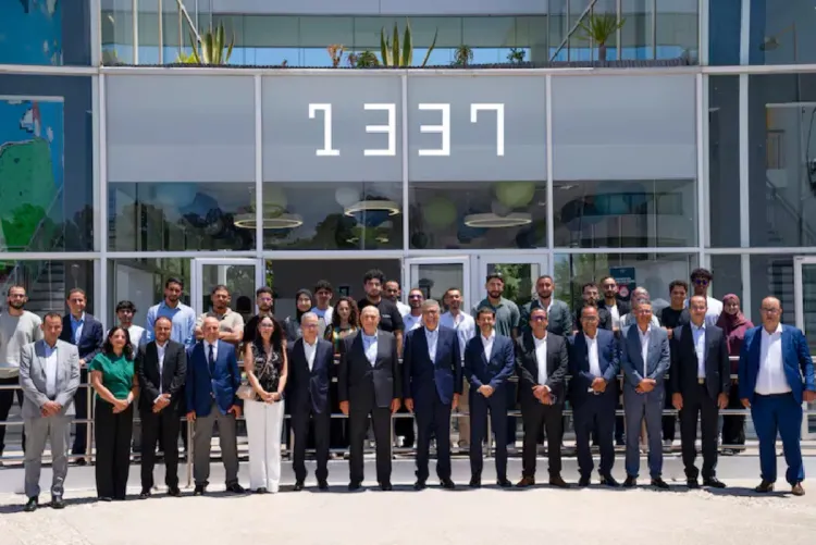 جامعة محمد السادس متعددة التخصصات التقنية ومجموعة طنجة المتوسط تعززان شراكتهما لتأهيل الكفاءات الرقمية وترسيخ الابتكار الصناعي