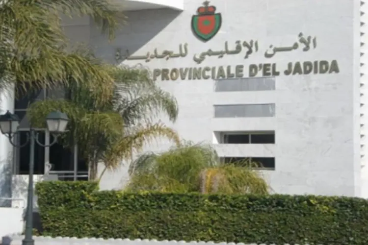 الجديدة.. توقيف ثلاثة شرطيين بتهم التزوير والإيذاء