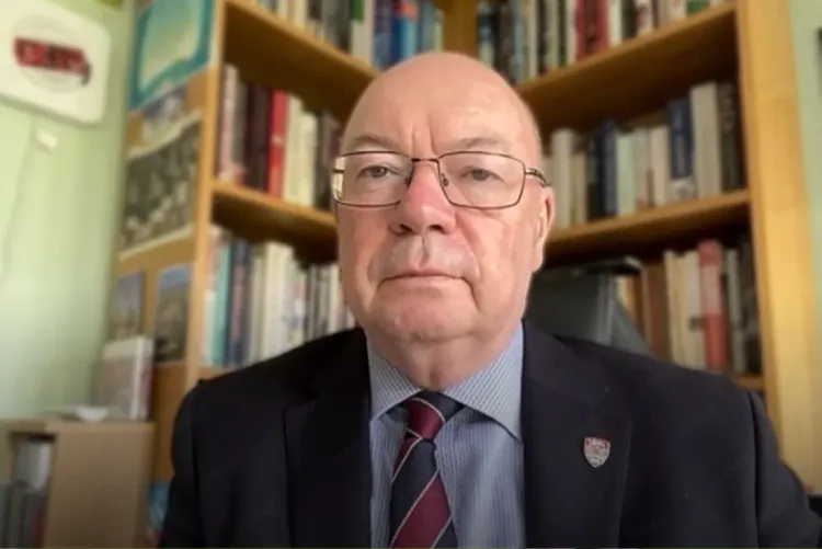 جلالة الملك يقود المغرب بحكمة وبراغماتية وجرأة (أليستر بيرت)