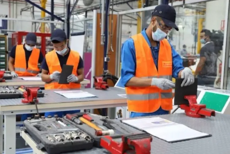 جهة الشرق: إحداث 1715 مقاولة عند متم مارس المنصرم