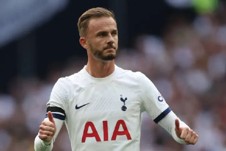 توتنهام: إصابة جيمس ماديسون في الركبة ستبعده عن الملاعب لعدة أشهر (النادي)